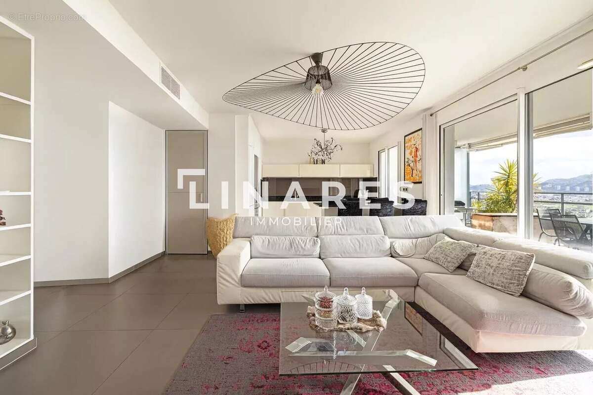 Appartement à MARSEILLE-7E