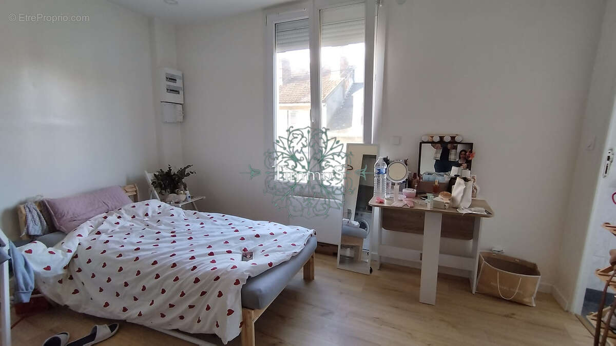 Appartement à MERU