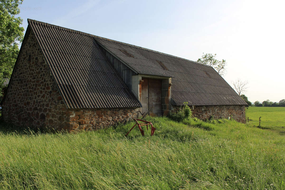 Maison à ANGLARDS-DE-SALERS