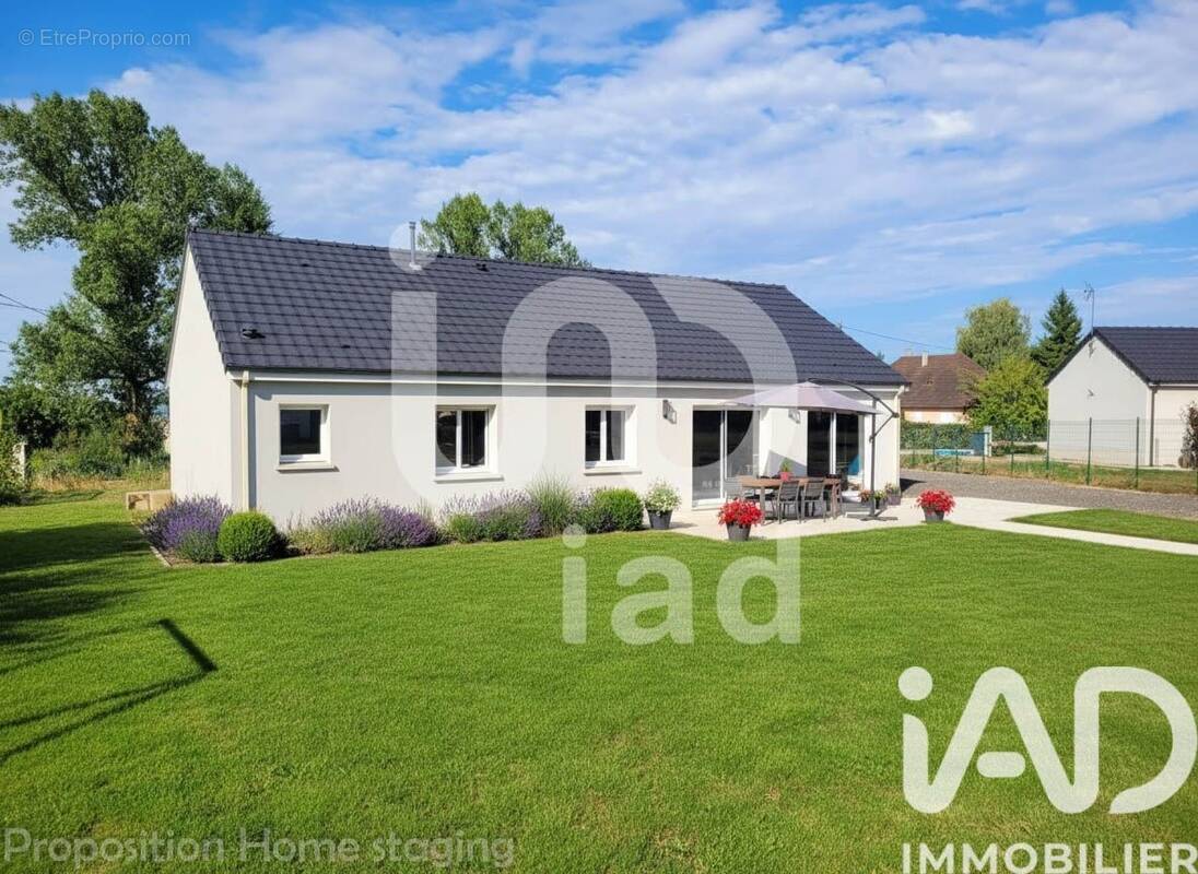 Photo 1 - Maison à DURDAT-LAREQUILLE
