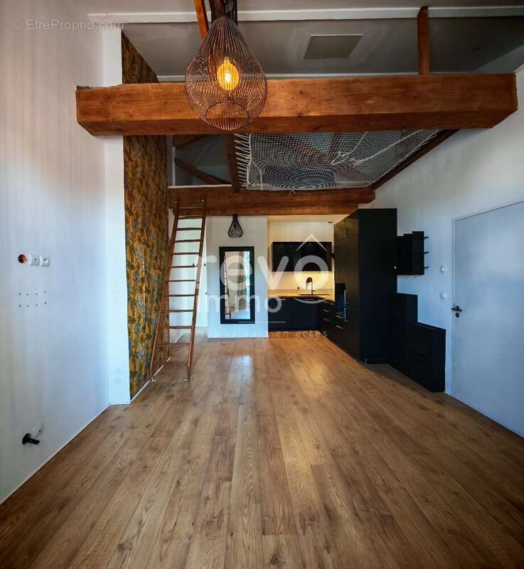 Appartement à MONTANAY