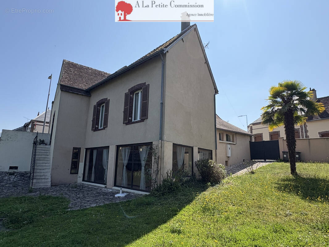Maison à THIVARS