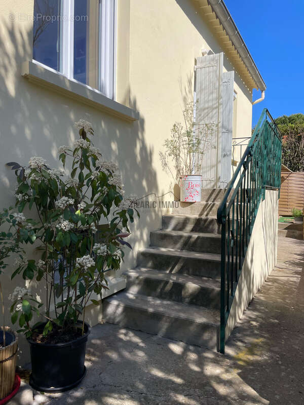 Maison à DOUZENS