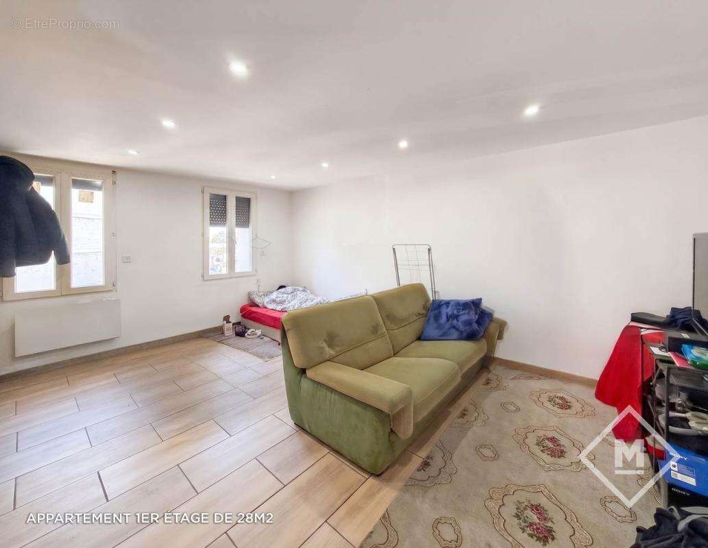 Appartement à MARSEILLE-3E