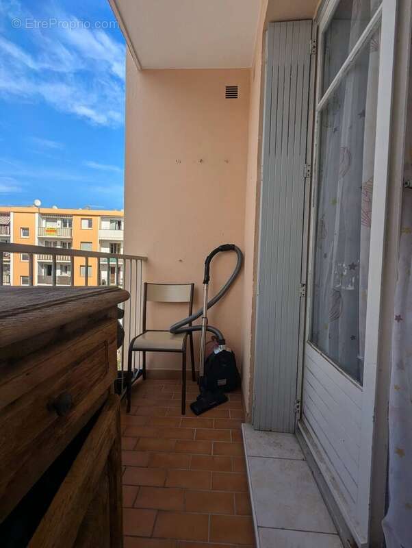 Appartement à VALLAURIS
