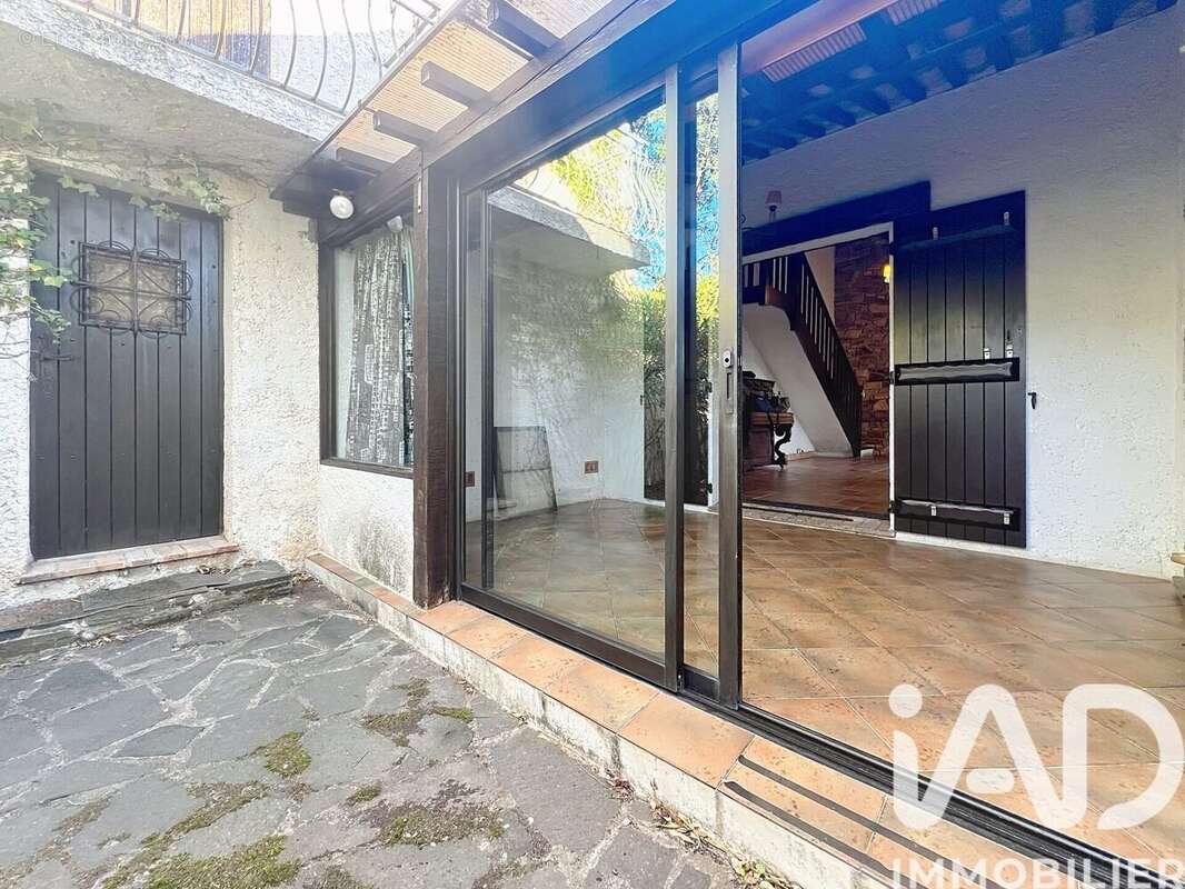 Photo 5 - Maison à ROQUEBRUNE-SUR-ARGENS