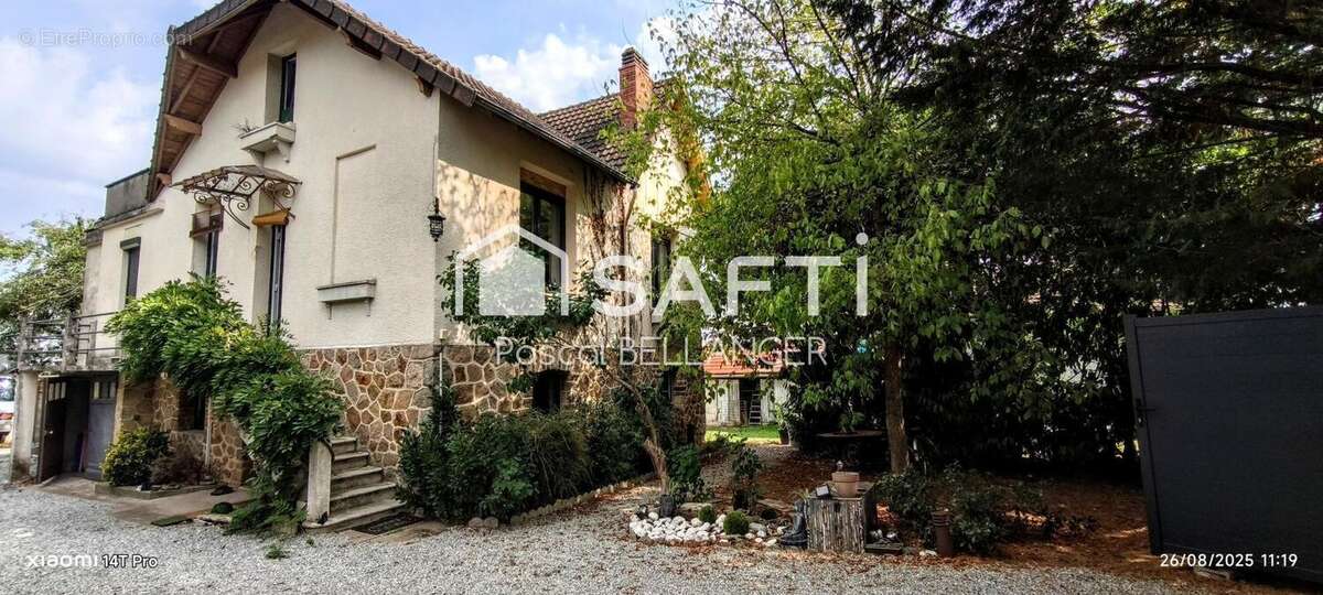Maison 147 m² à Neris-Les-Bains  - photo 2