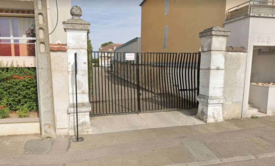 Parking à SENS