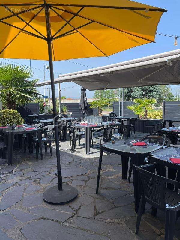 Commerce à AUREILHAN