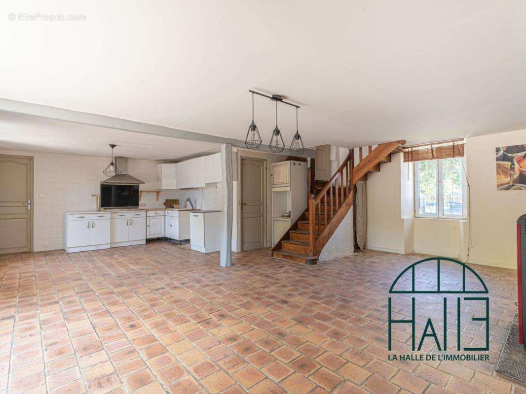 Maison à CHALUS