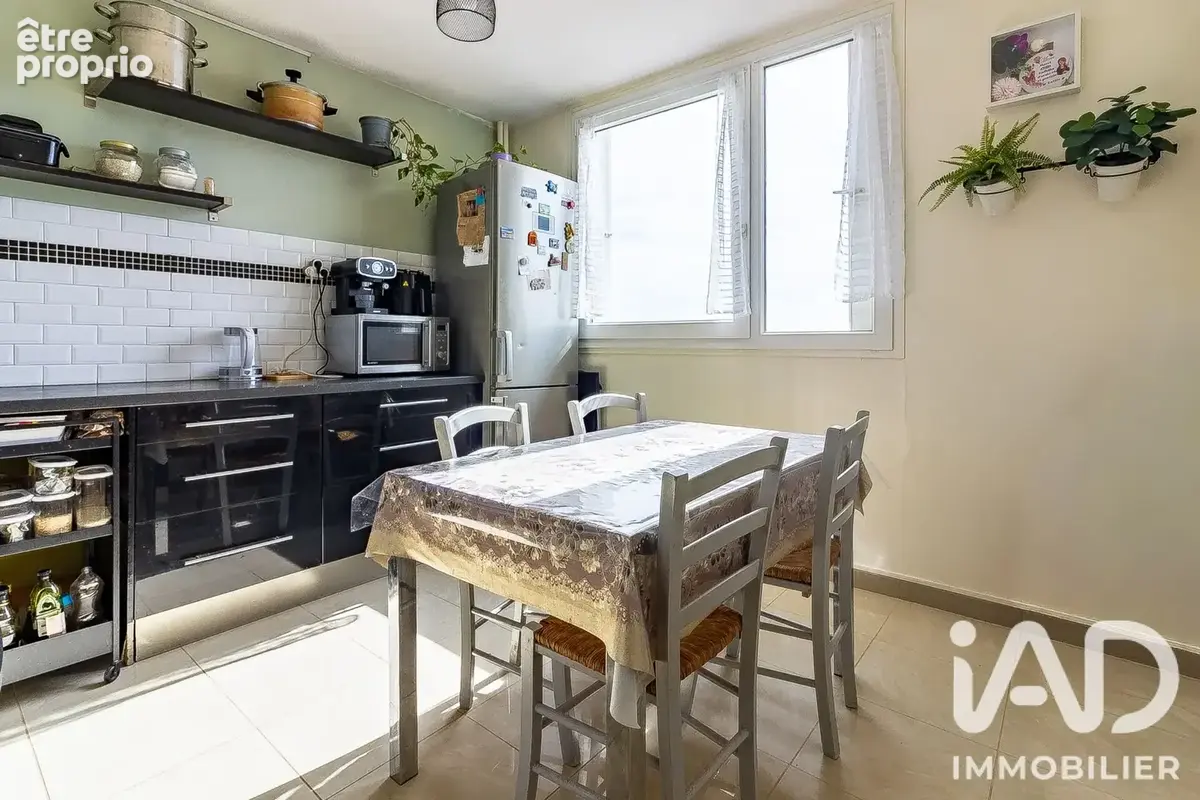 Photo 1 - Appartement à LYON-8E