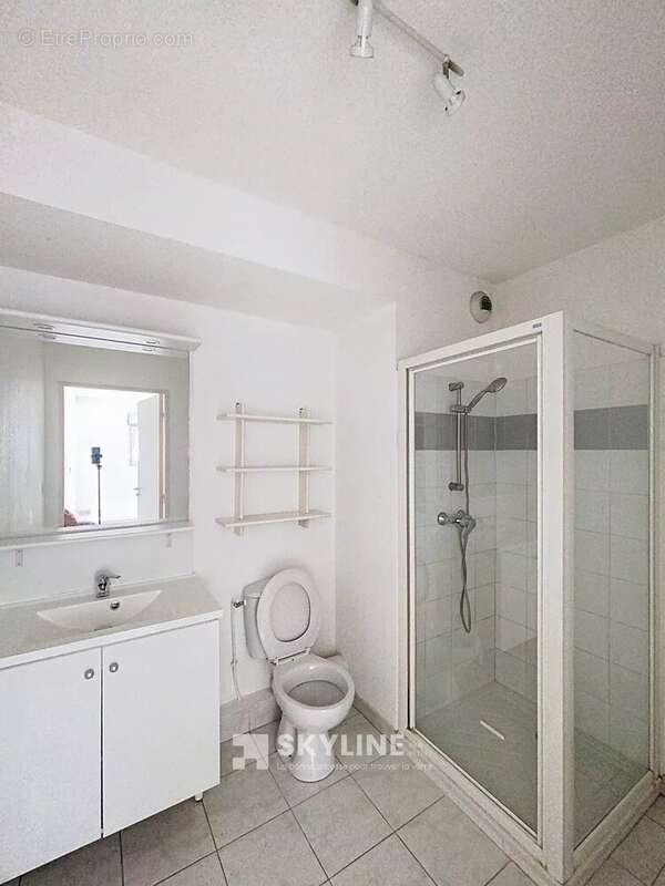 Appartement à MARSEILLE-5E