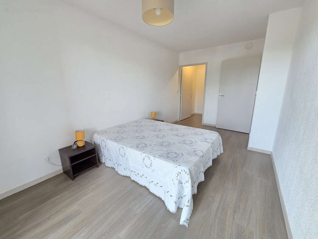 Appartement à YZEURE
