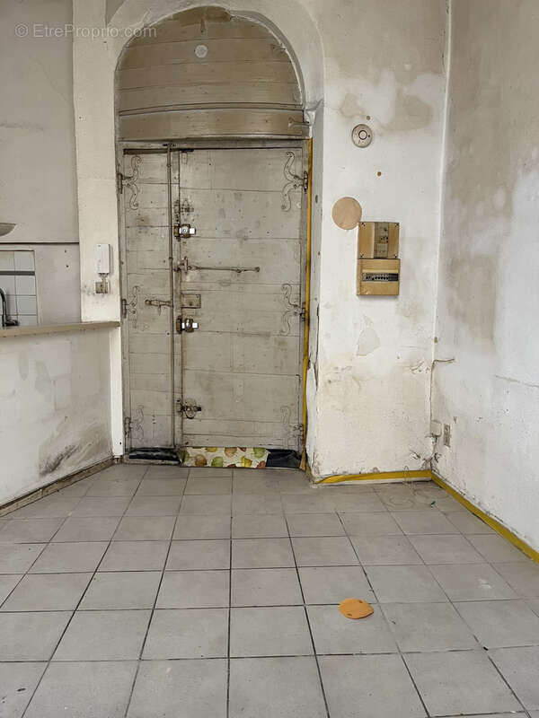 studio à rénover - photo 8