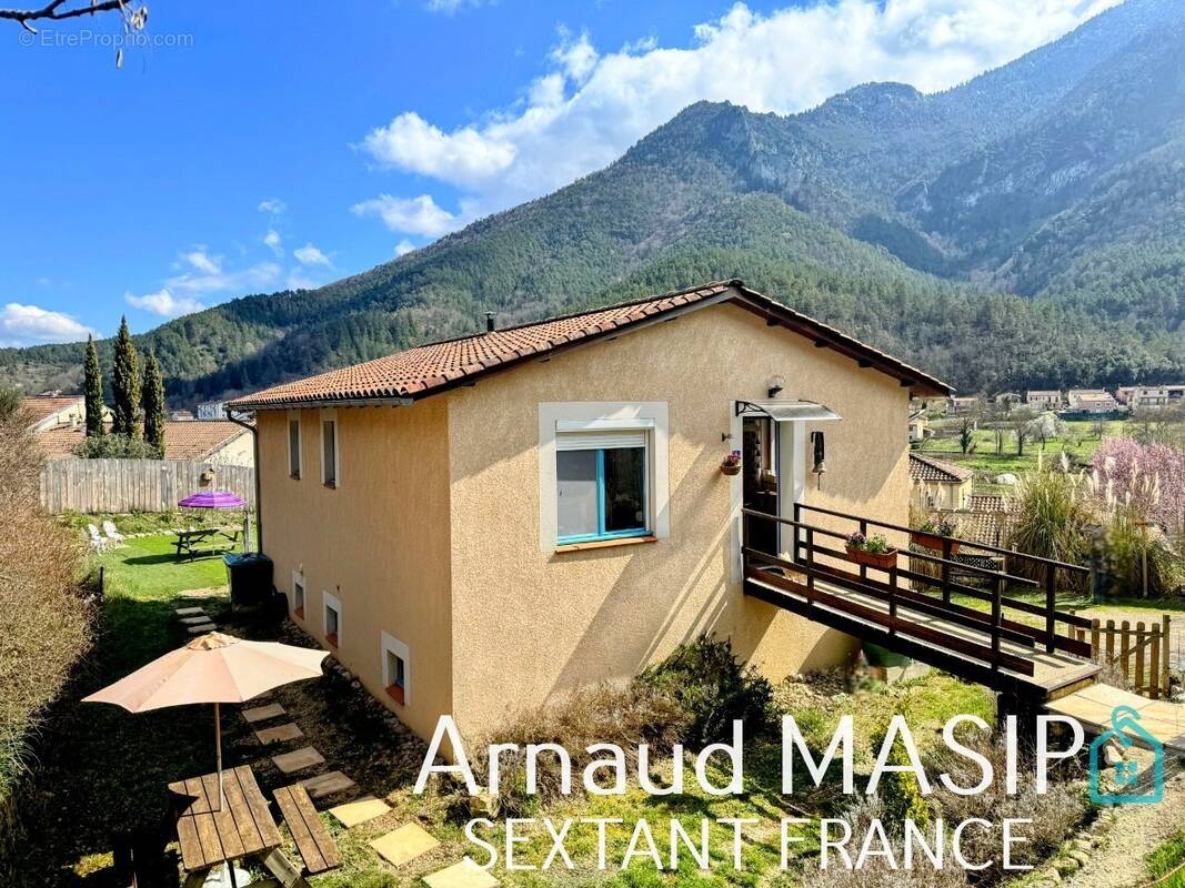 Maison à AXAT