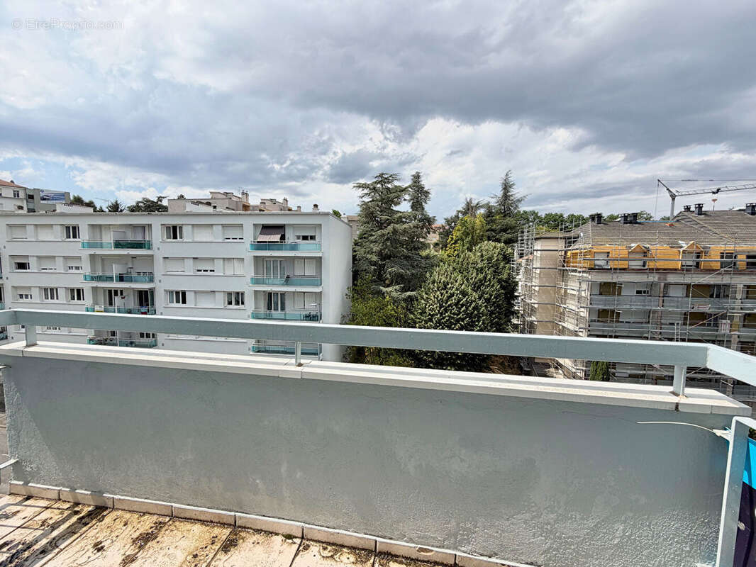 T4 Lumineux - 3 chambres & 2 balcons - photo 5