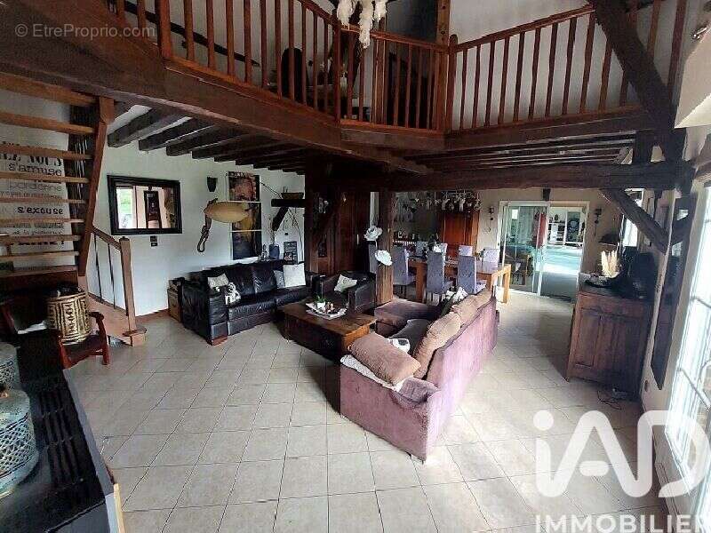 Maison 400 m² à Chavigny-Bailleul  - photo 8