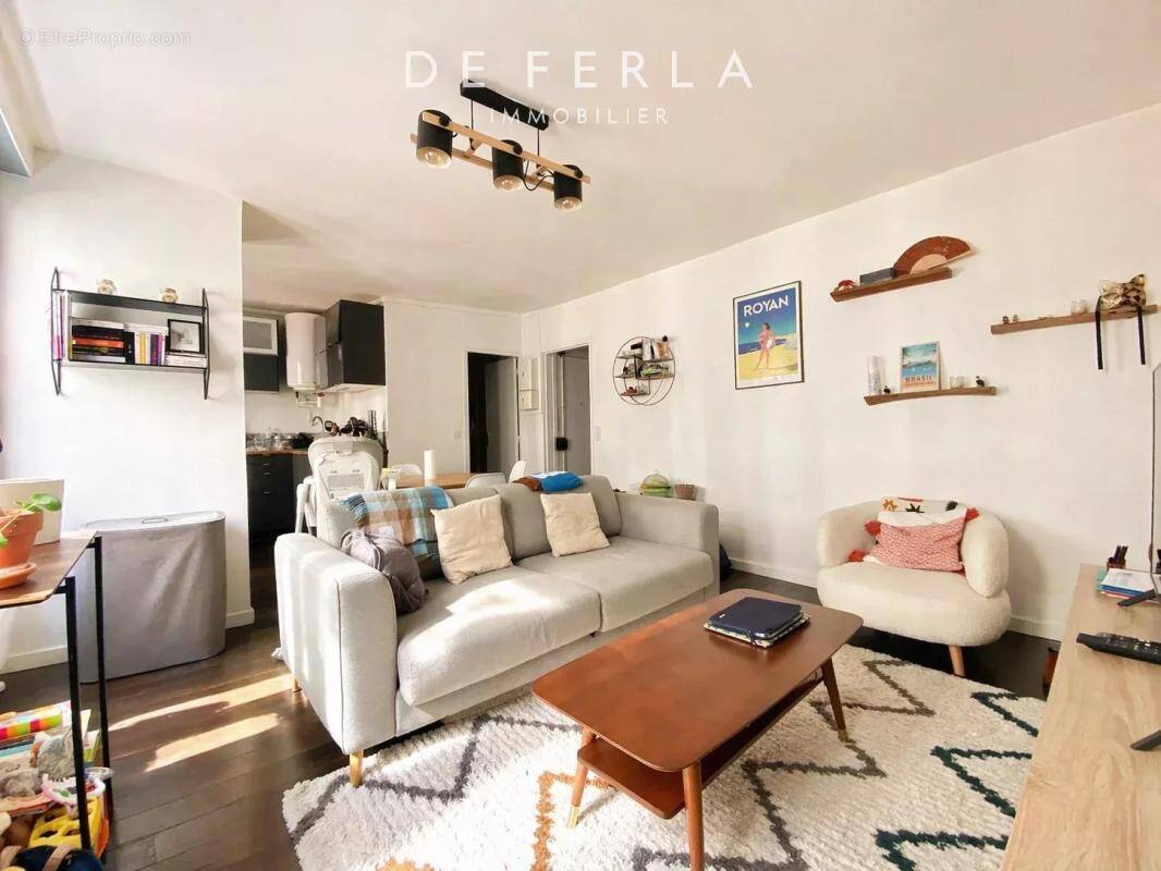 Appartement à PARIS-15E