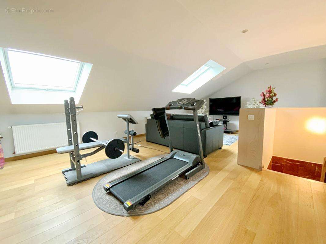 Maison à ASNIERES-SUR-SEINE