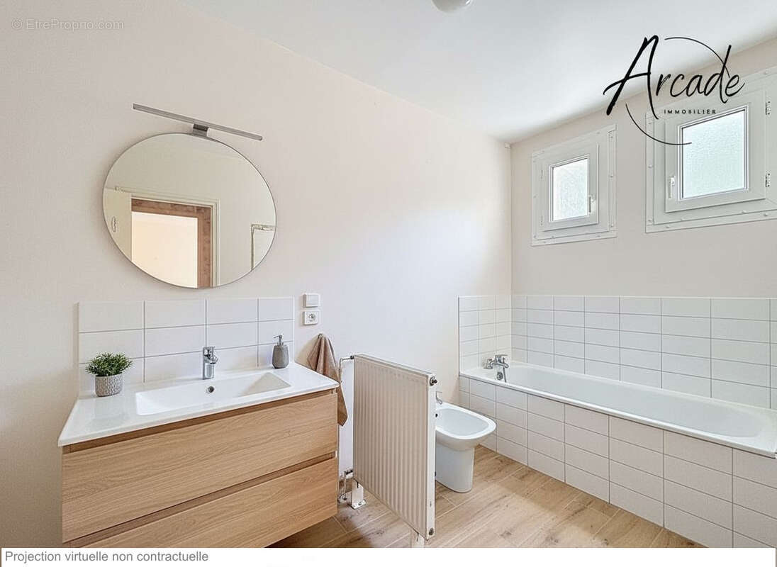 Maison à MONTIVILLIERS