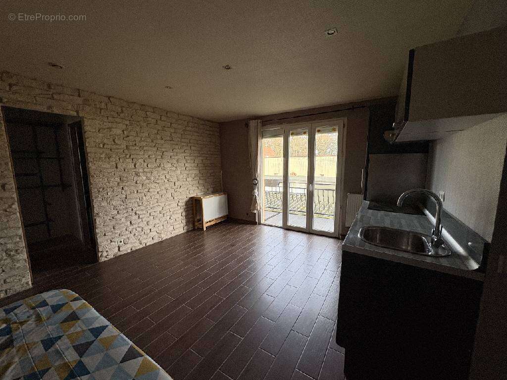 Appartement à SAINTE-GENEVIEVE-DES-BOIS