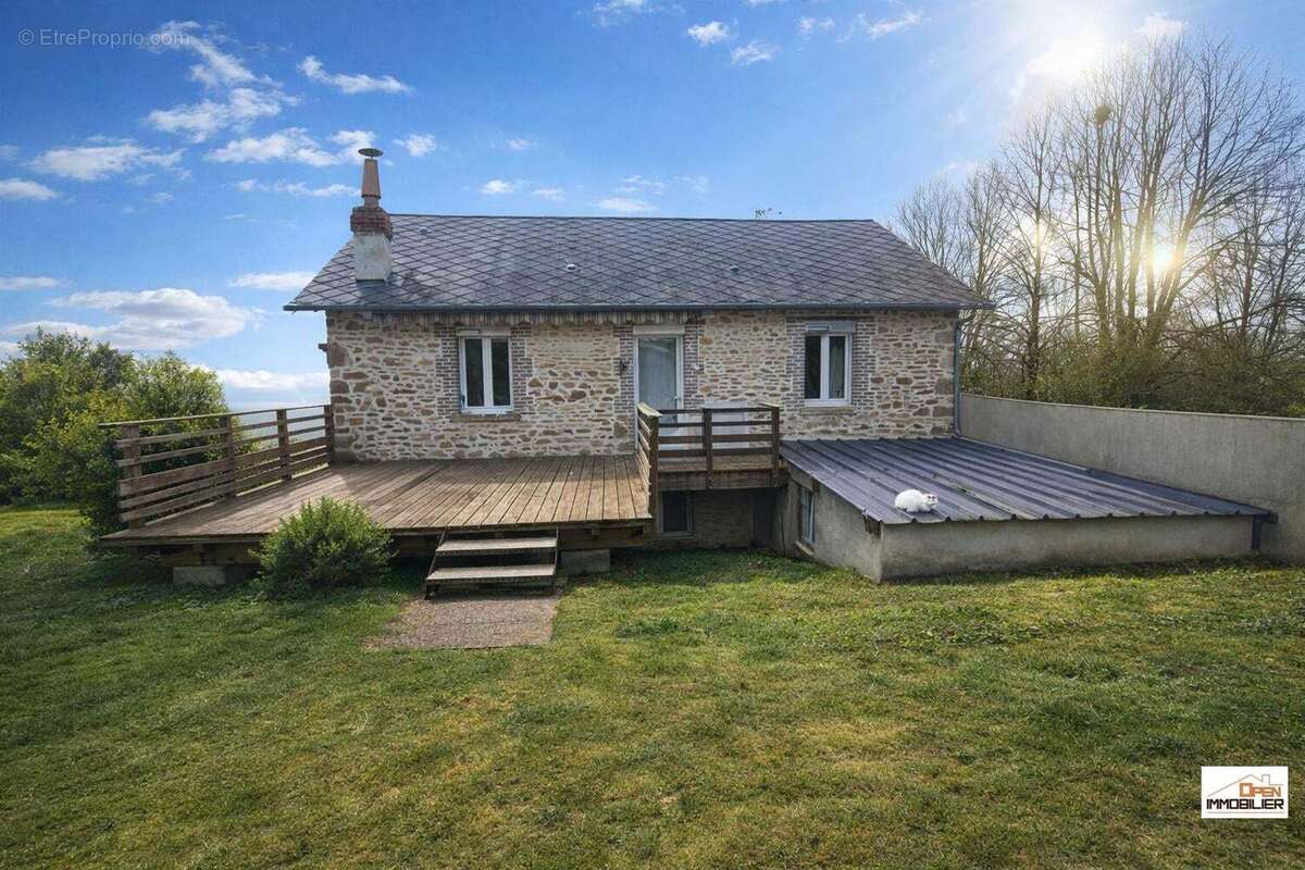 Appartement à DOMPS