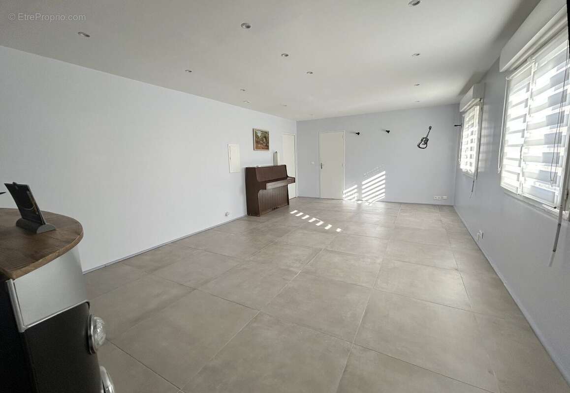 Maison à VILLEVEYRAC