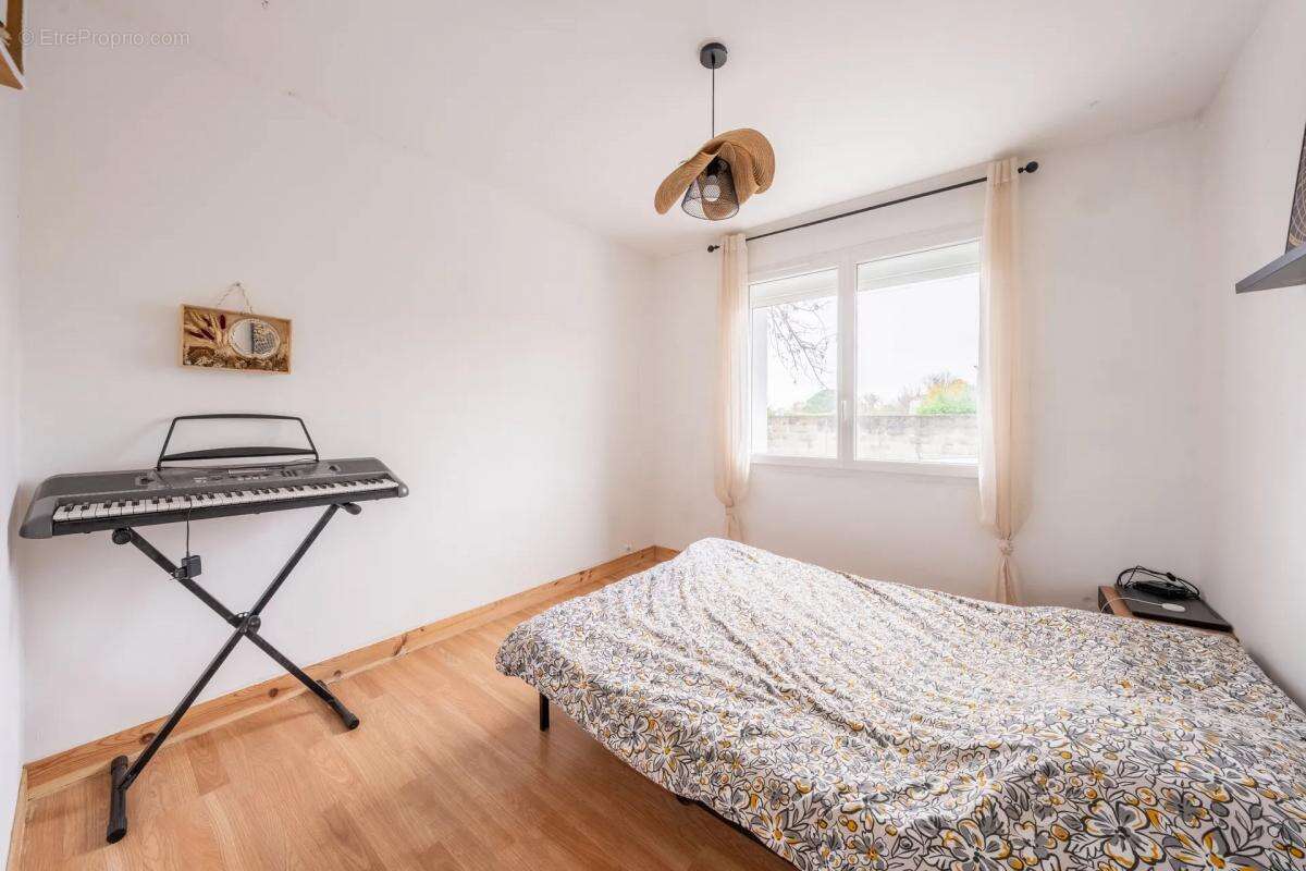 Maison à LES EGLISOTTES-ET-CHALAURES