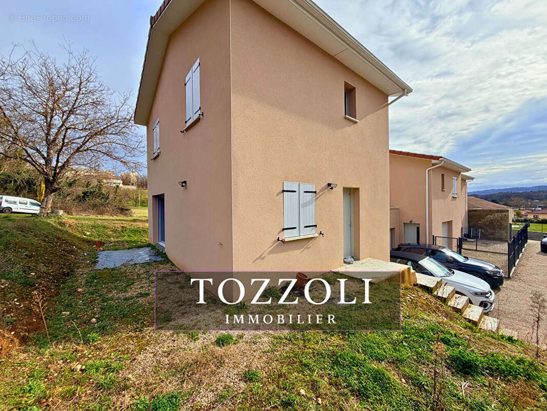 Maison à L'ISLE-D'ABEAU