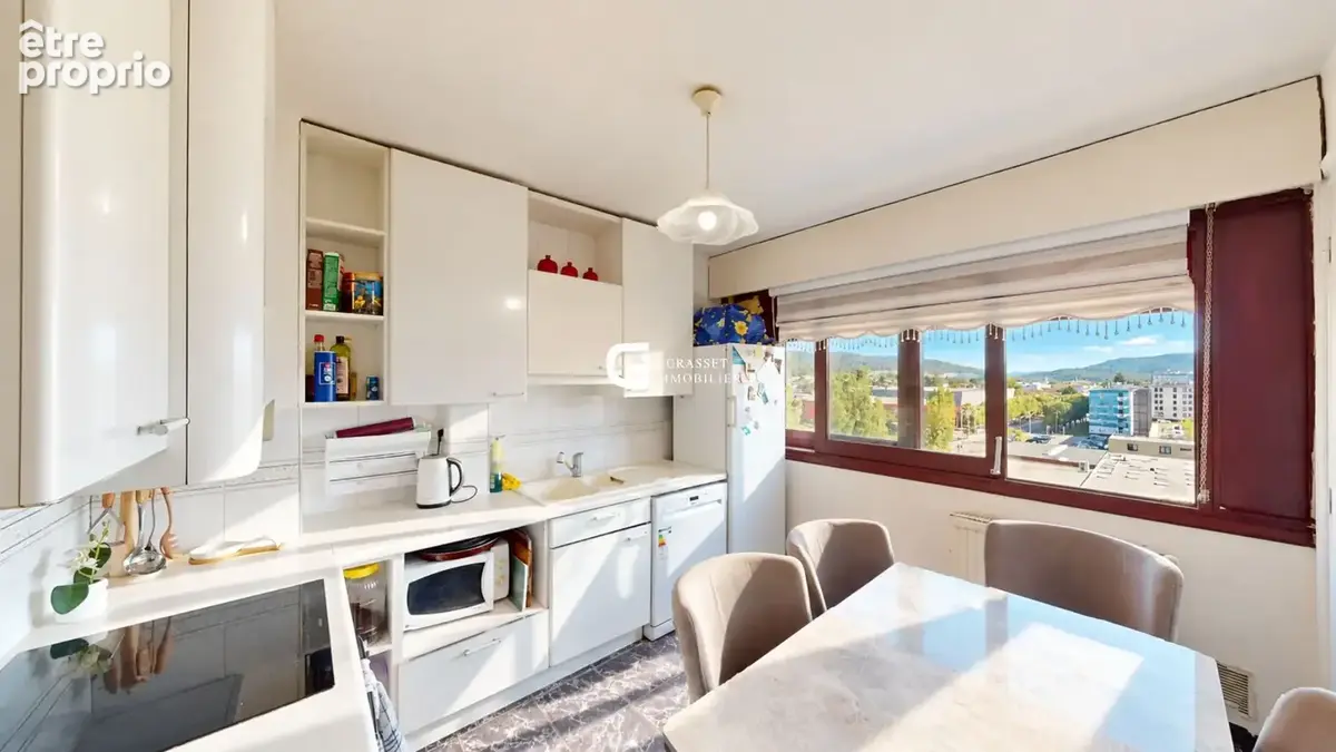Appartement spacieux de 5 pièces à Oyonnax - photo 4