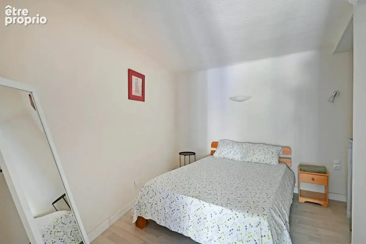 Maison de 5 pièces de 104 m² à Saint-Julien-les-Rosiers - photo 13