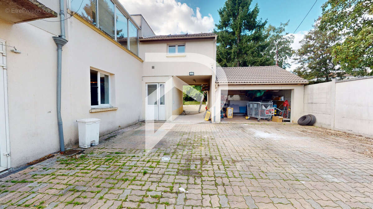 Appartement à LES MUREAUX