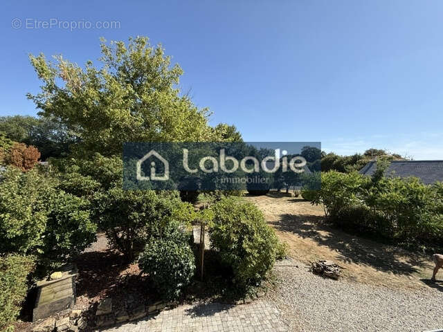 A 5km de Vire, longère en pierres de 70m2 en parfait état sur un terrain de 2000m2. - photo 10