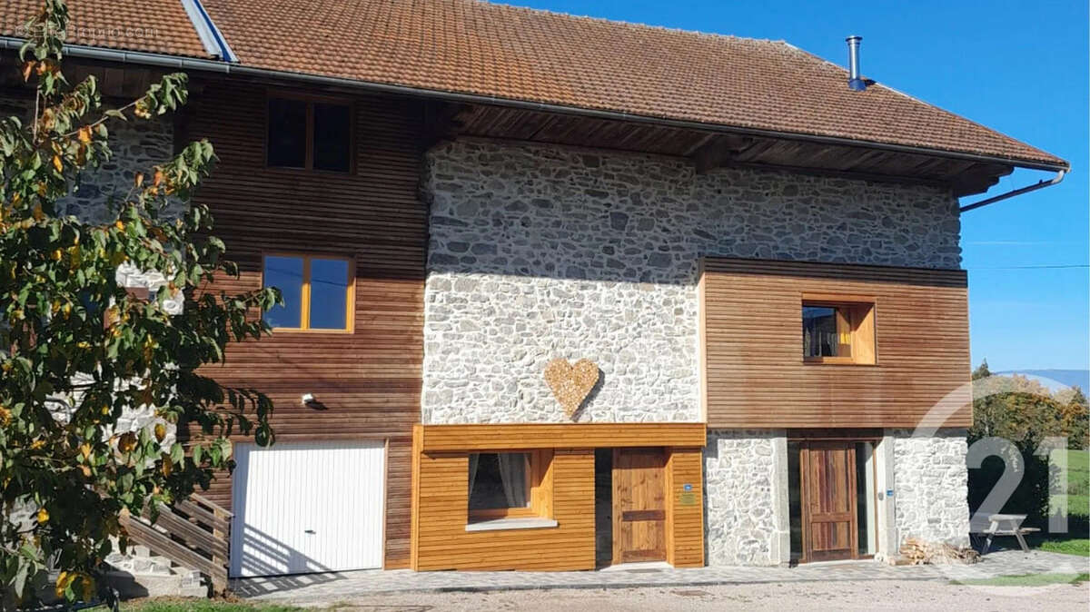 Maison à LARRINGES