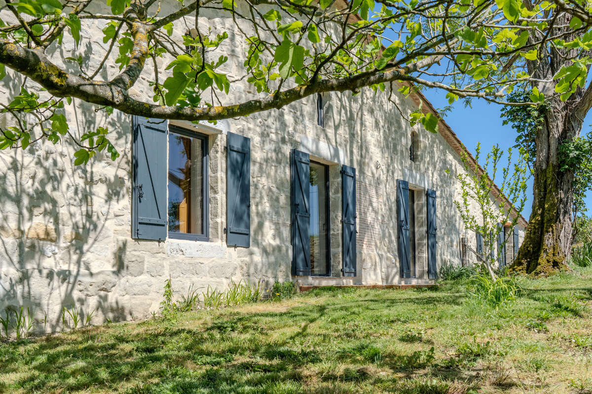 Maison 9 pièces - 260m2 - photo 2