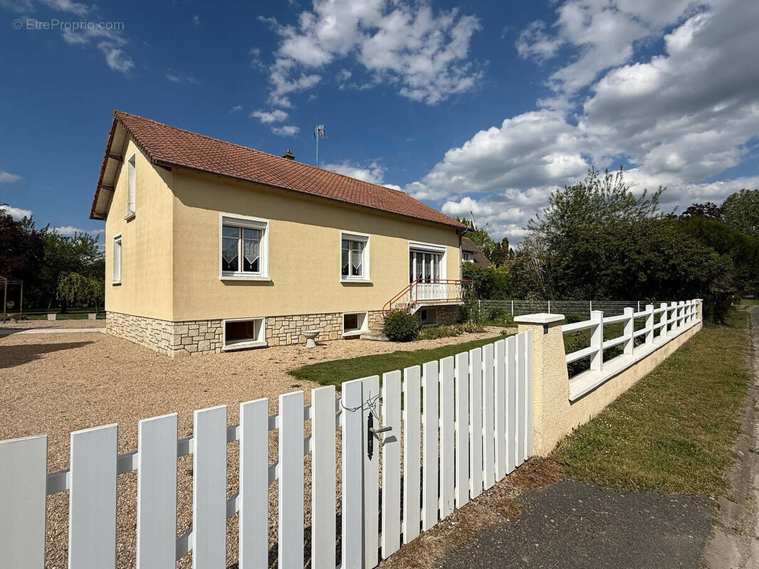 Maison à SAINT-VALENTIN