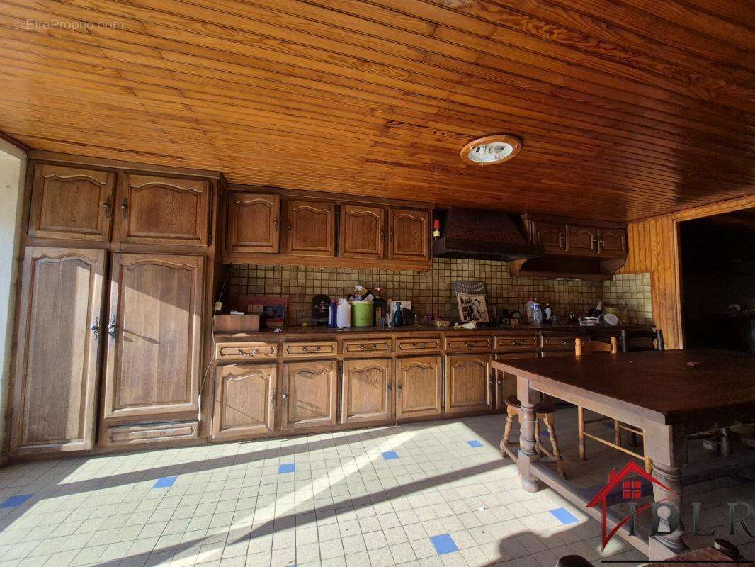 Maison à fort potentiel sur beau terrain - photo 6