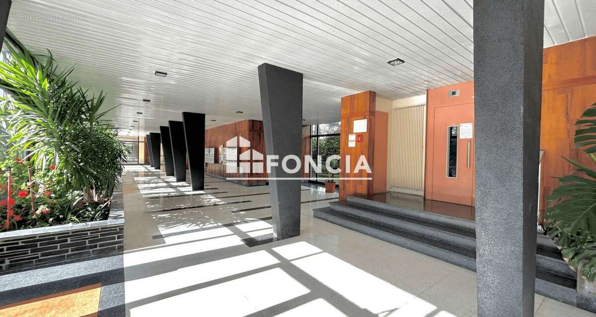 Appartement à MONT-SAINT-AIGNAN