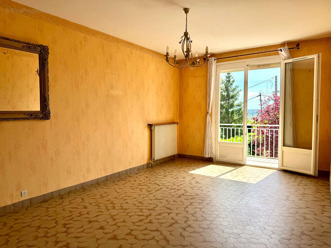 Saint Etienne La Varenne Maison familiale avec vue exceptionnelle ? Terrain 840 m² - photo 6