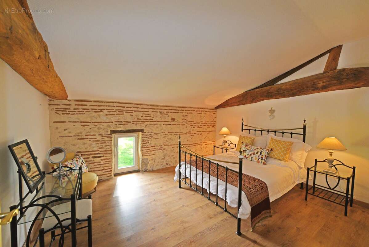 Maison à CASTELMORON-SUR-LOT