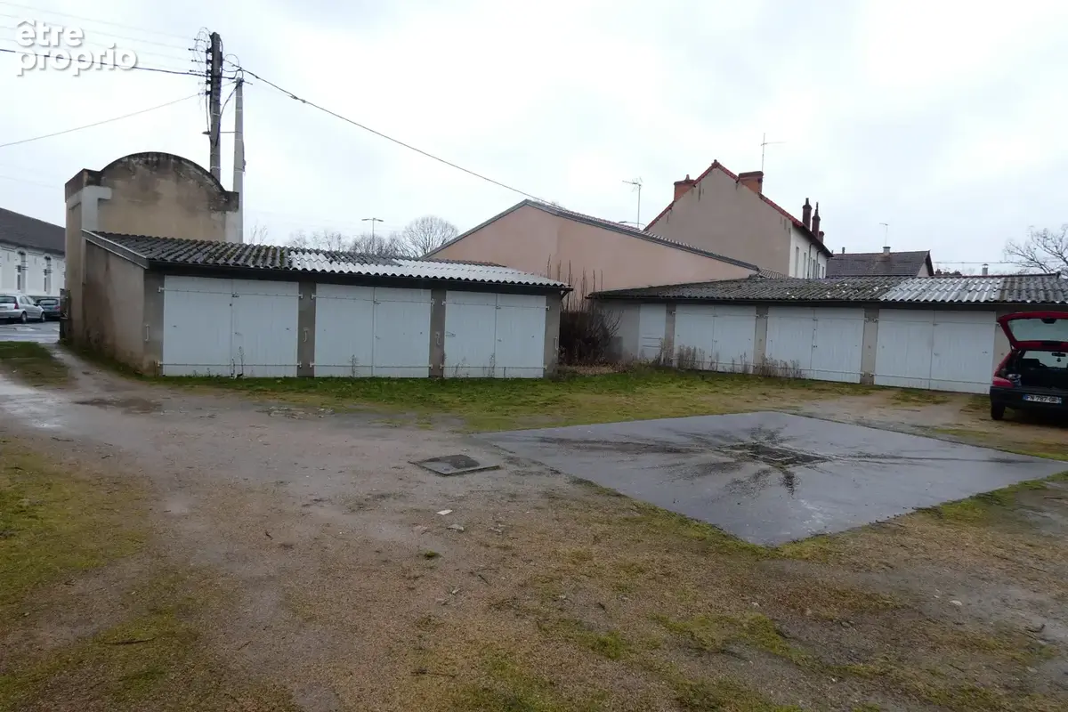 MONTLUCON CENTRE Lot de 19 garages sur une parcelle de 900 m2 - photo 3