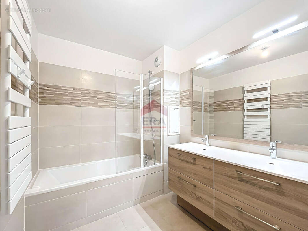 Appartement à SURESNES