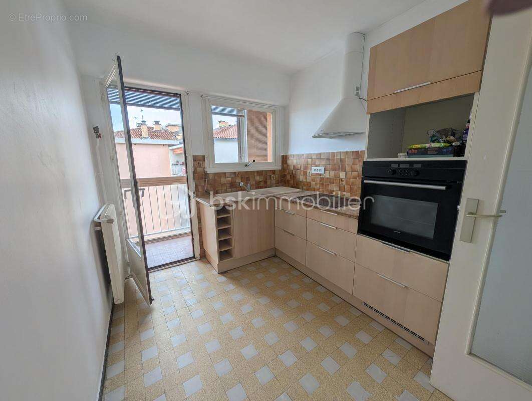 Appartement à LA VALETTE-DU-VAR