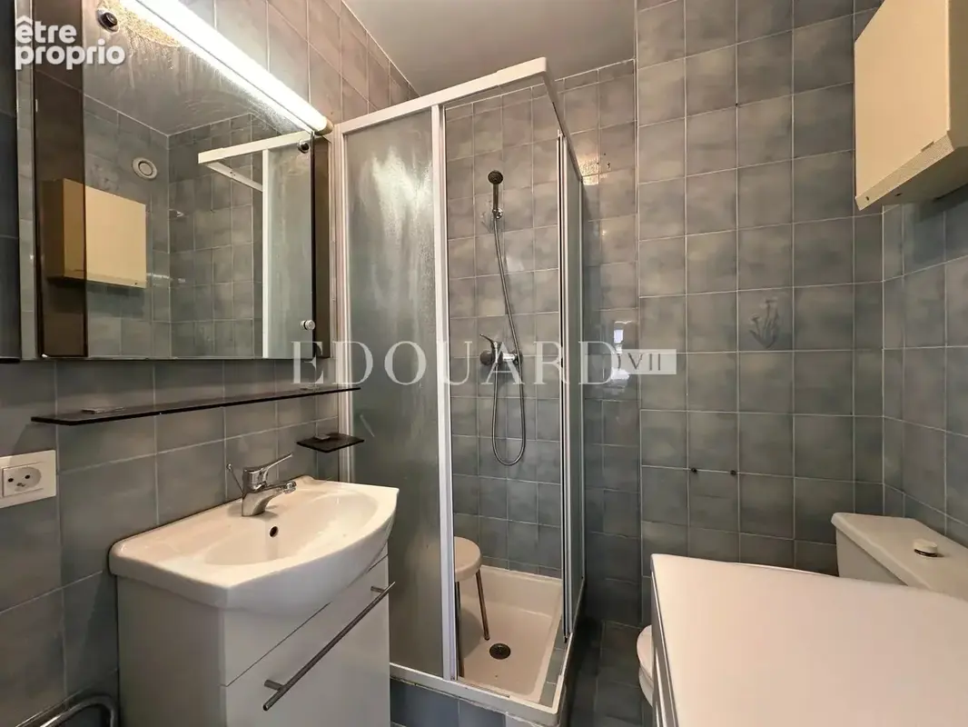En exclusivité studio avec balcon, au quatrième étage d'un immeuble de standing avec conciergerie - photo 13