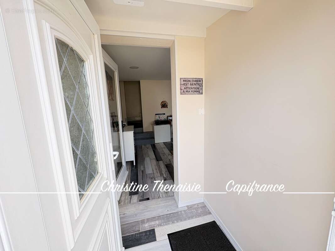 Maison à vendre 5 chambres - 2 salles d'eau - 2 wc - Garage - Terrain - Quartier Dix Ecus/Valentin Saint Hilaire de Riez, à la l - photo 2