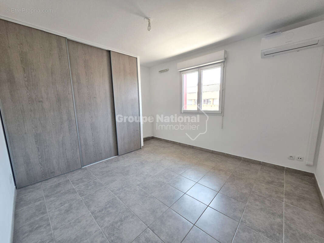 À vendre -Bel appartement T2 de 43 m² avec grande terrasse et double parking -Centre-ville de Miramas - photo 7
