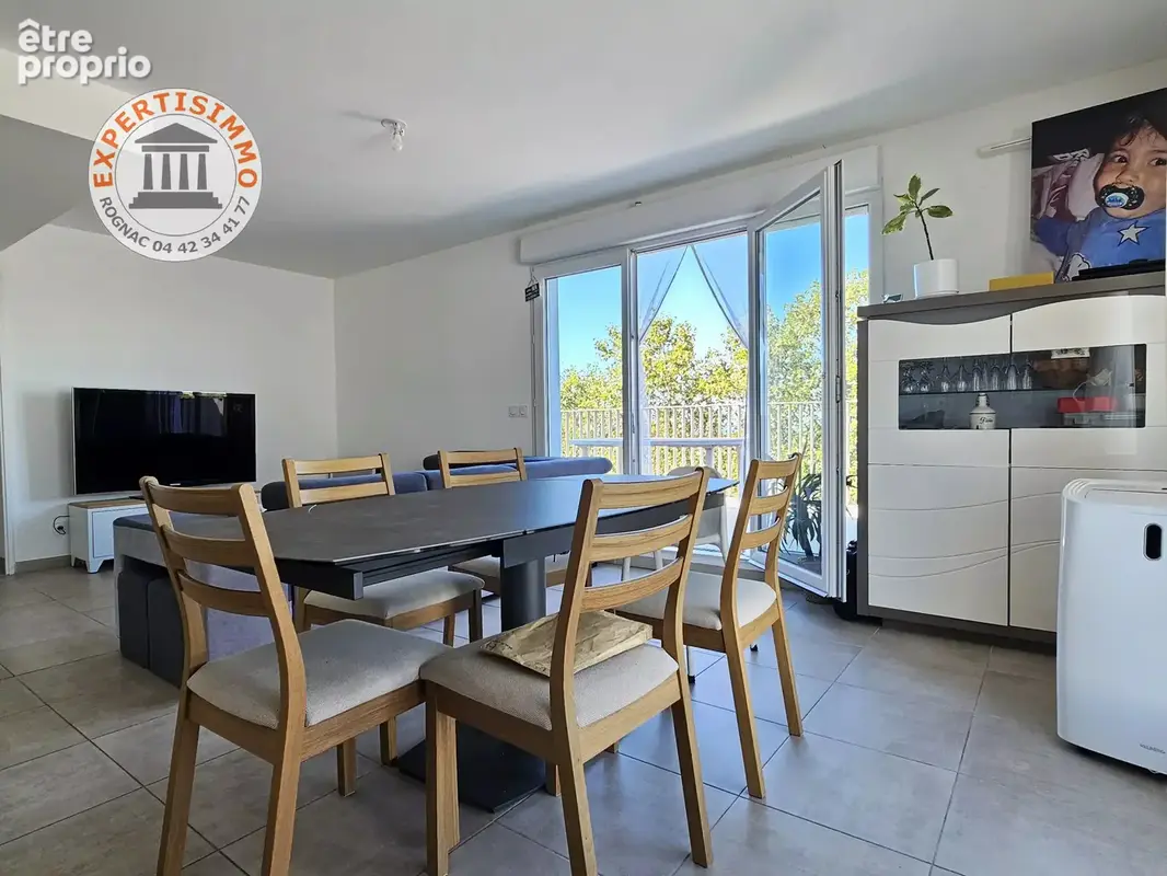ROGNAC (13340) – Dernier étage avec terrasses panoramiques : T5 de 91 m² avec stationnements en sous-sol - photo 5