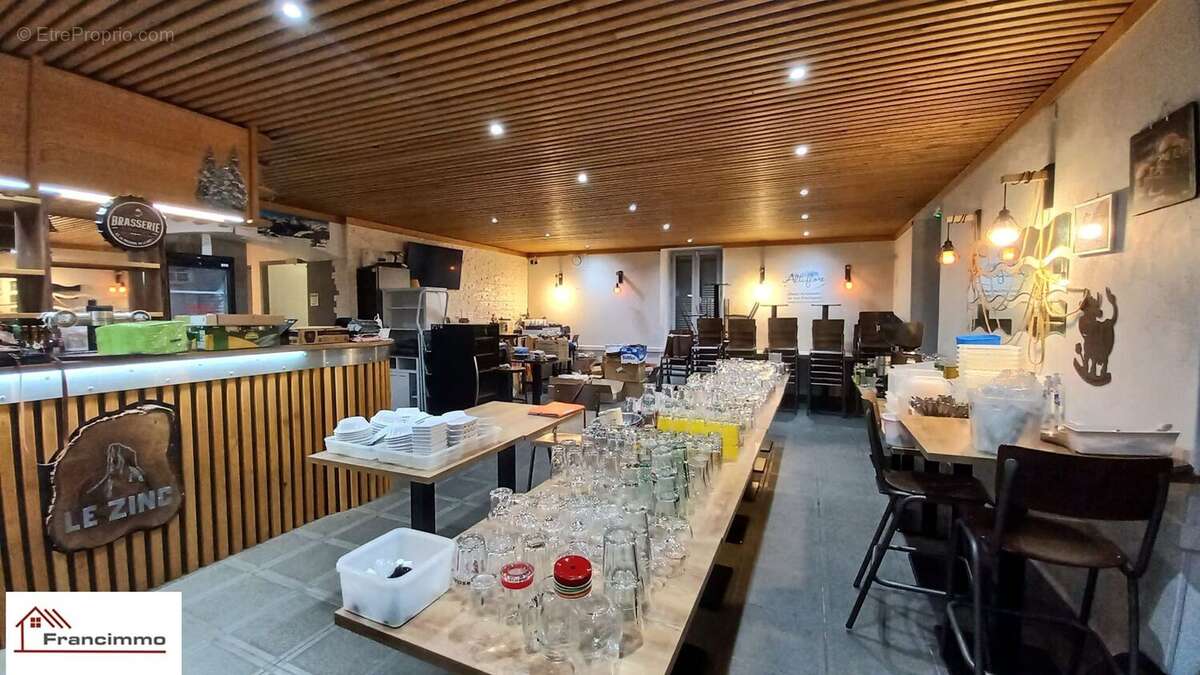 Commerce à MONESTIER-DE-CLERMONT