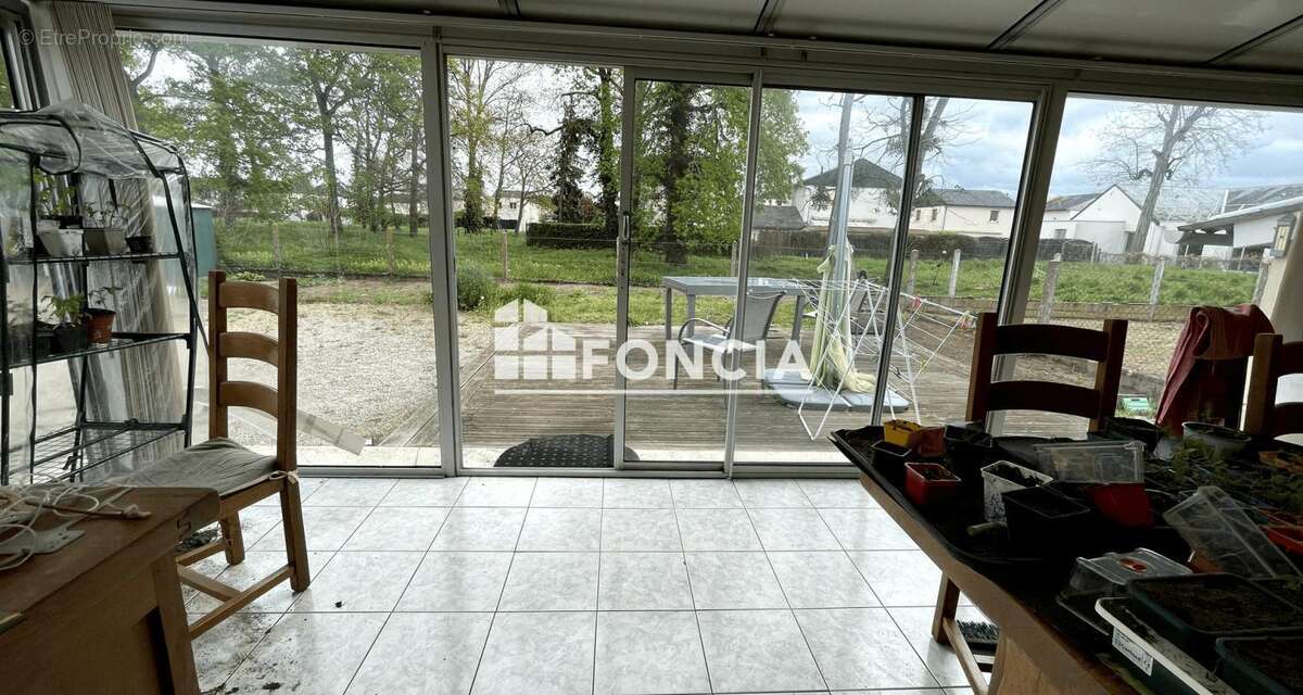 Maison à NAZELLES-NEGRON