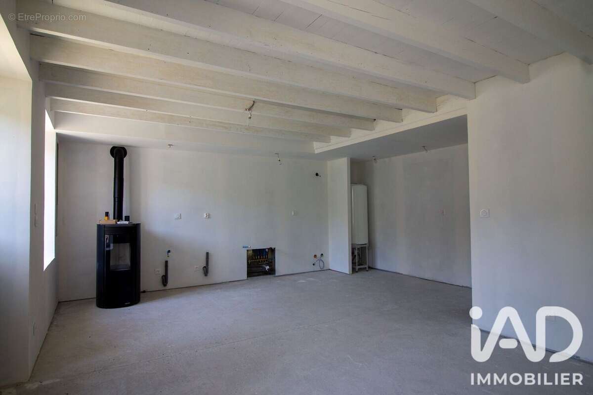 Maison 85 m² à Vertolaye  - photo 7
